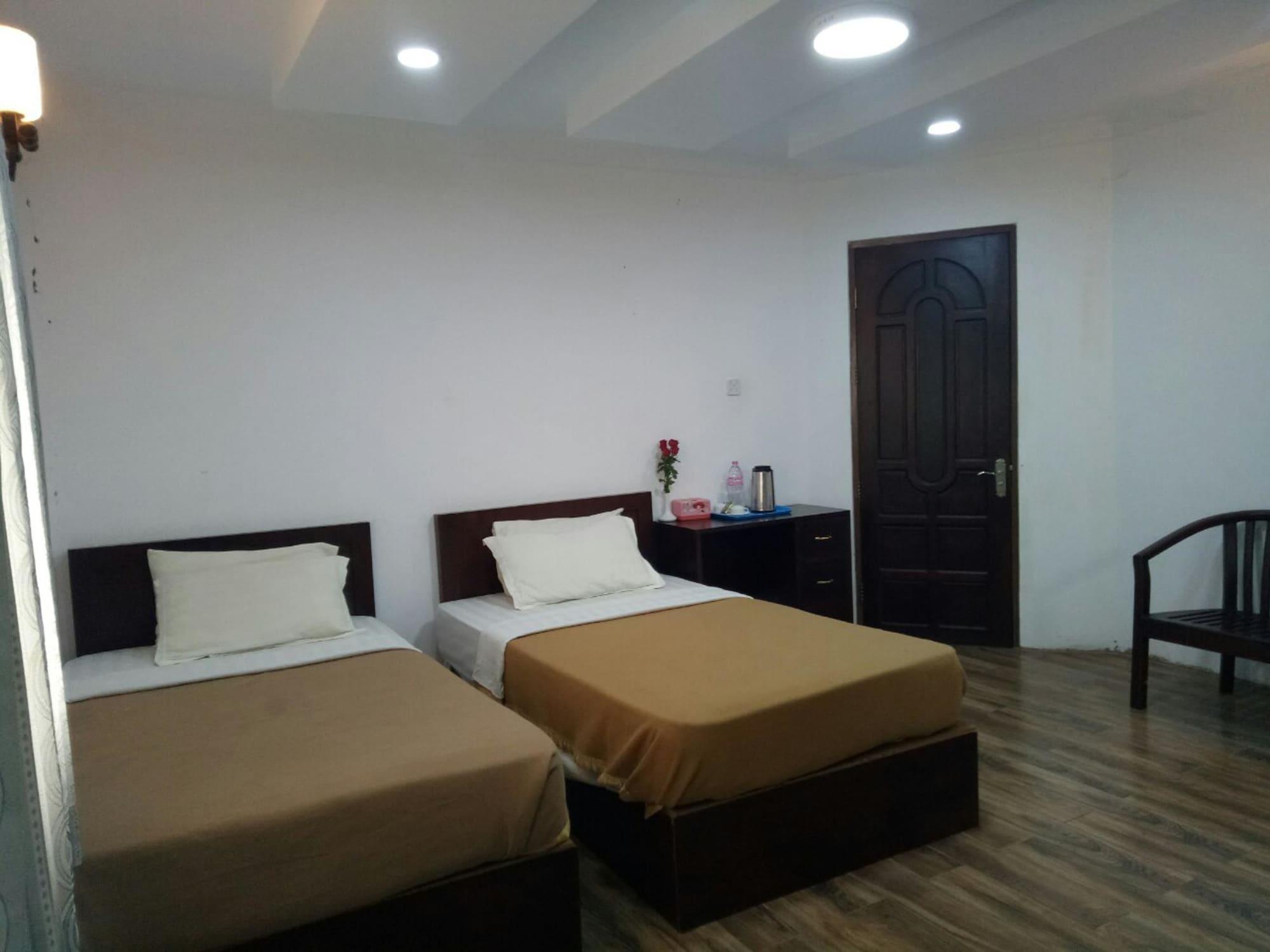 Airport Inn Gyogon Екстериор снимка