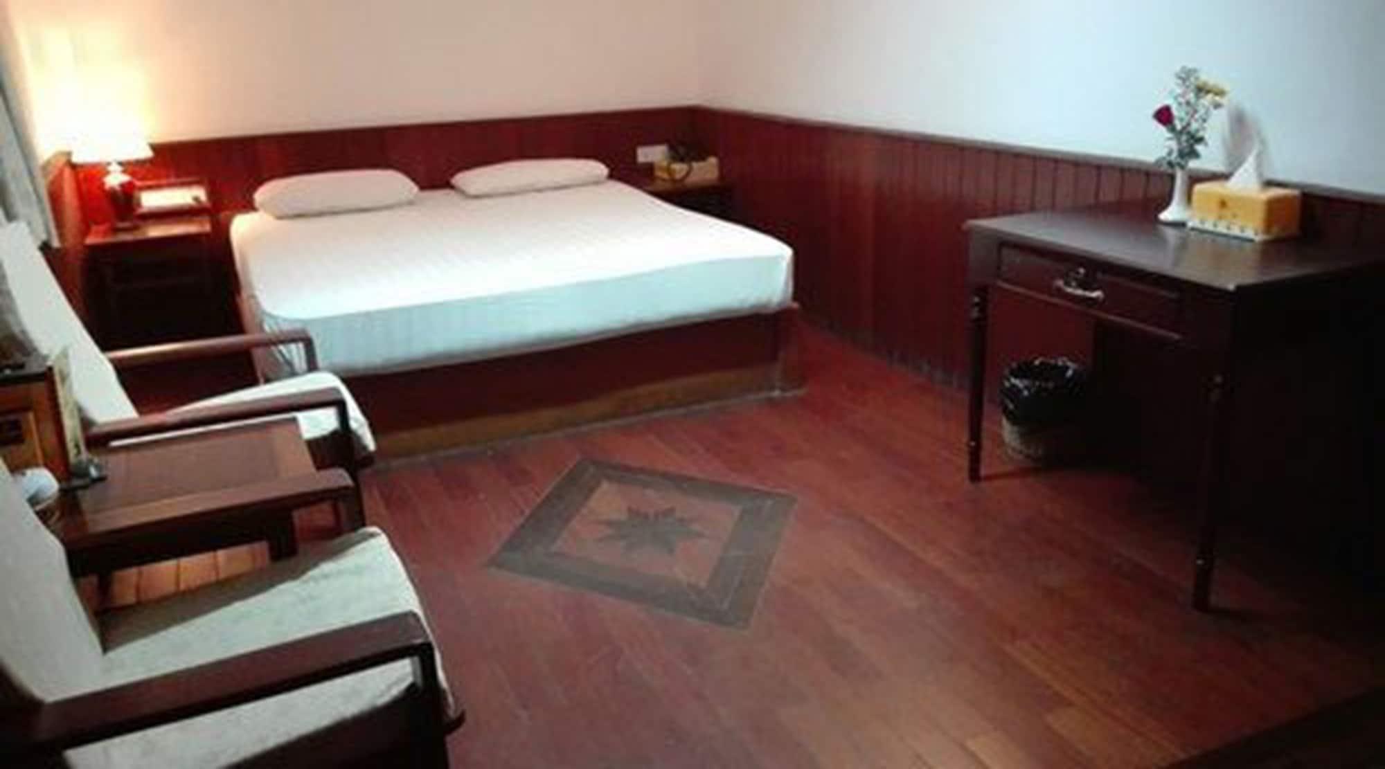 Airport Inn Gyogon Екстериор снимка