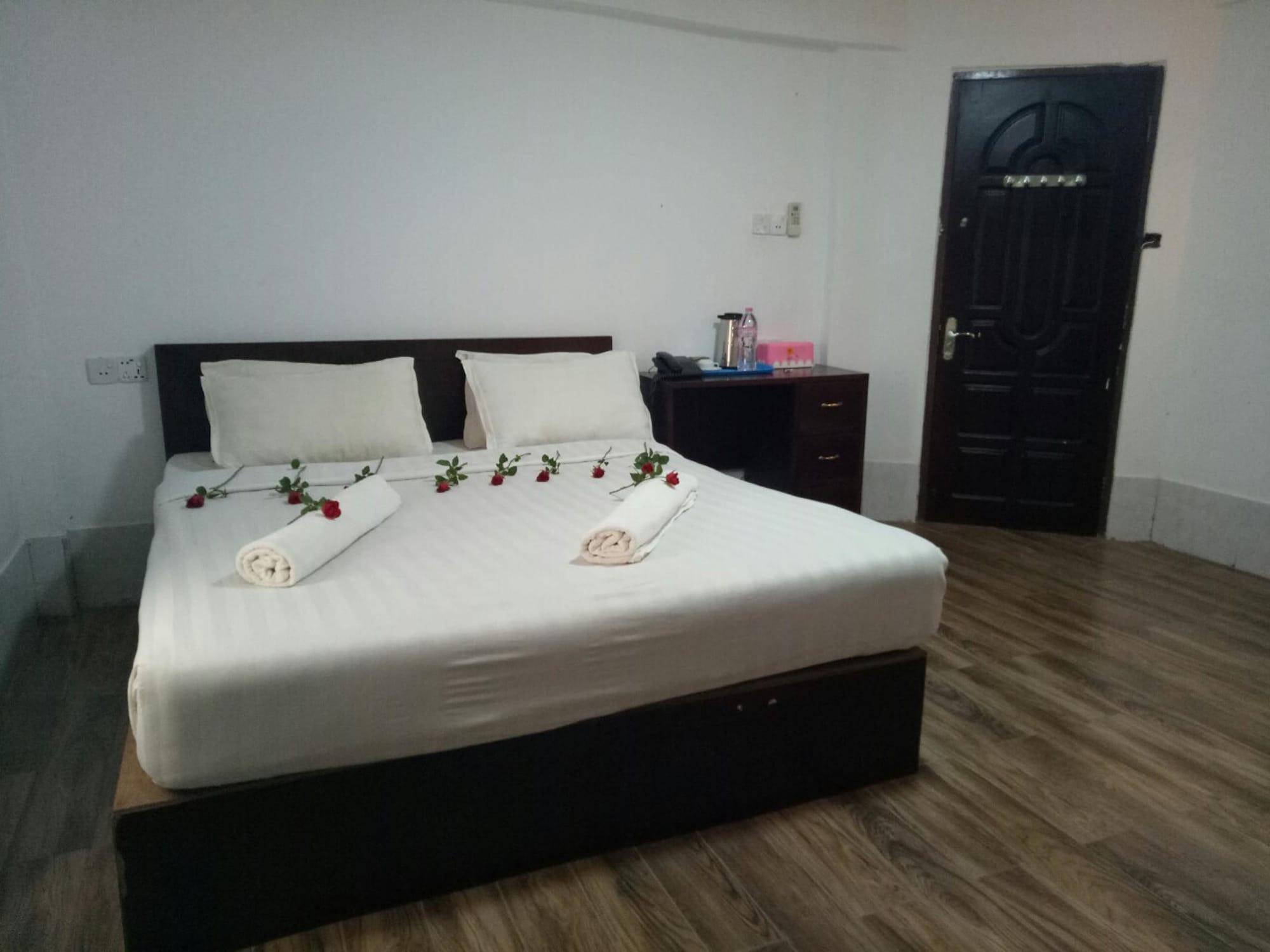 Airport Inn Gyogon Екстериор снимка
