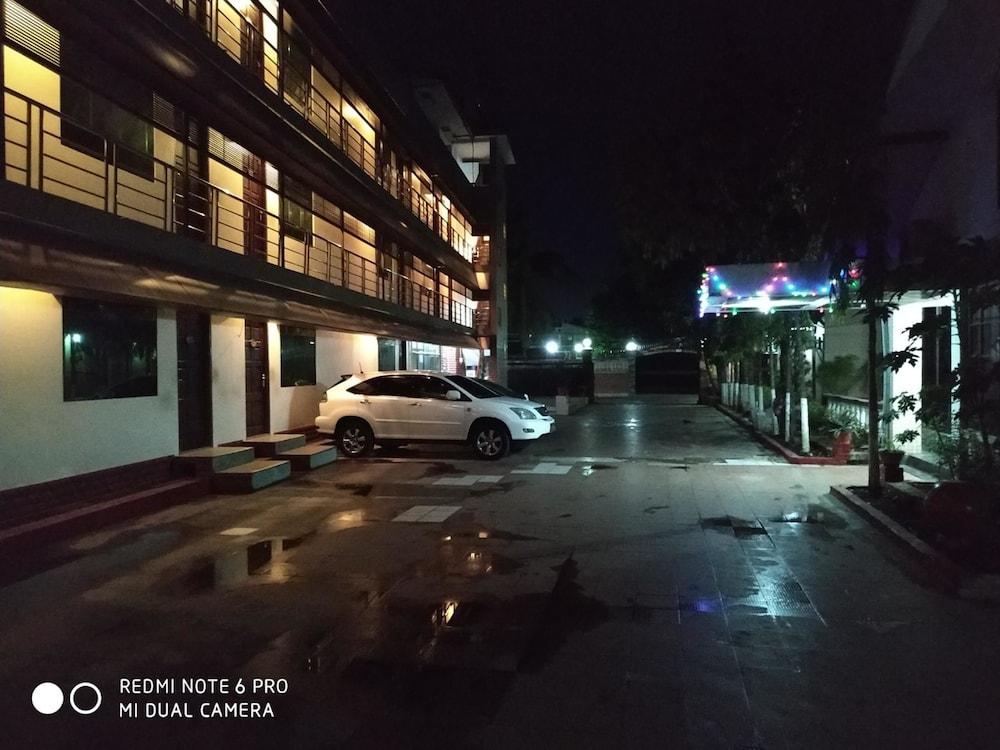 Airport Inn Gyogon Екстериор снимка