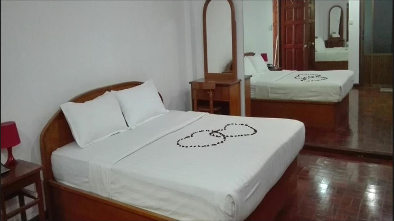 Airport Inn Gyogon Екстериор снимка